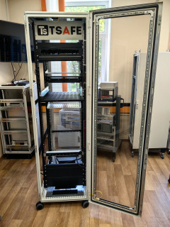 Импортозамещение шкафов TS8 и TS IT