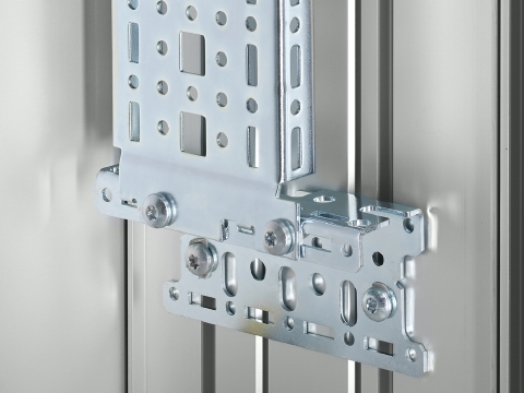 Монтажный уголок для внутреннего монтажа