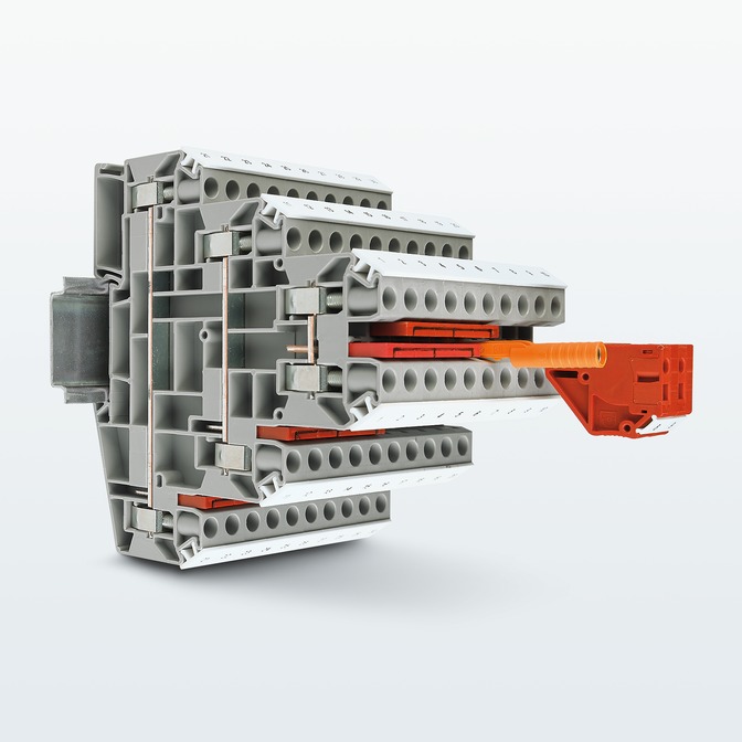 Трехъярусные клеммы  от Phoenix Contact для подсоединения проводов в условиях ограниченного пространства